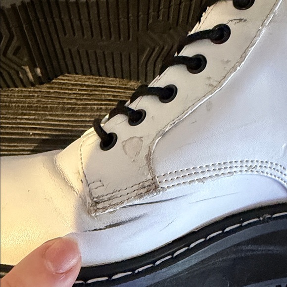 Kendall + Kylie Women's White Faux Leather Hunt2 Combat Lug Sole Boot - Picture 8 of 9